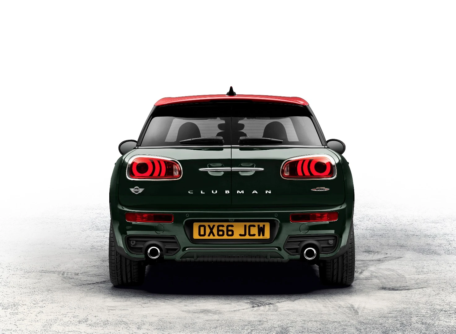 Hallmarks for the Mini are design features including the Chili Red cross member and contrasting color schemes between the body colors and side mirrors