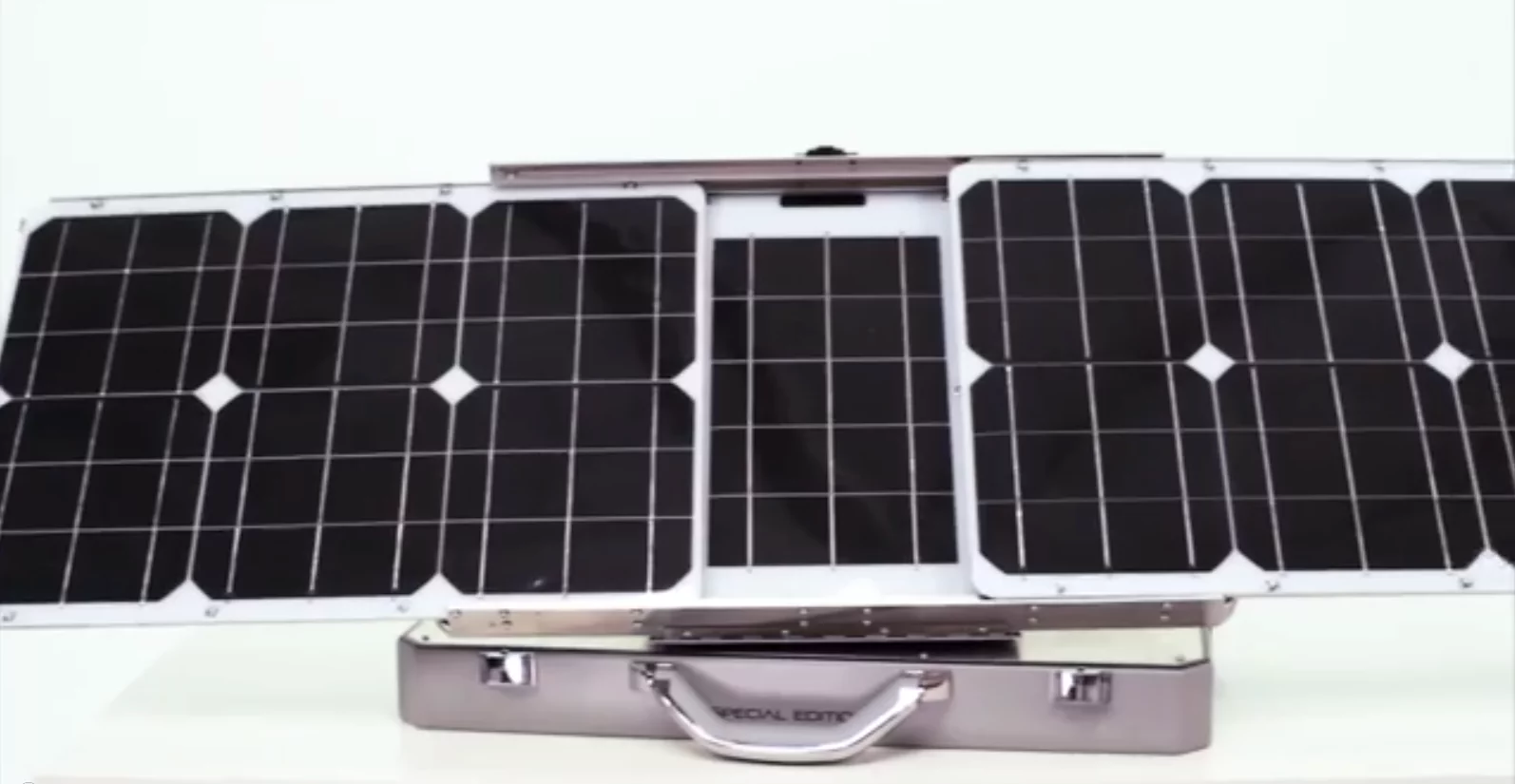 The SunSocket uses mono-crystalline solar panels