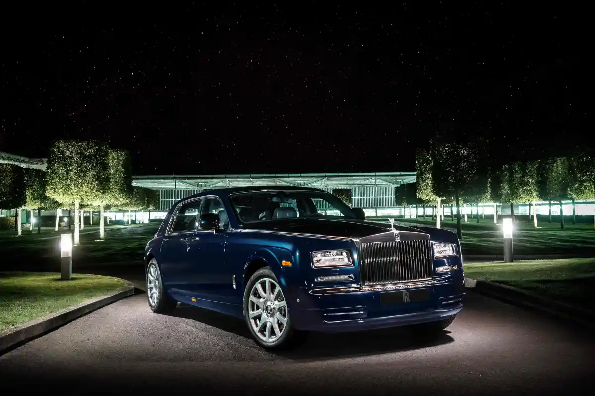 The paint of the Celestial Phantom is inspired by the night sky