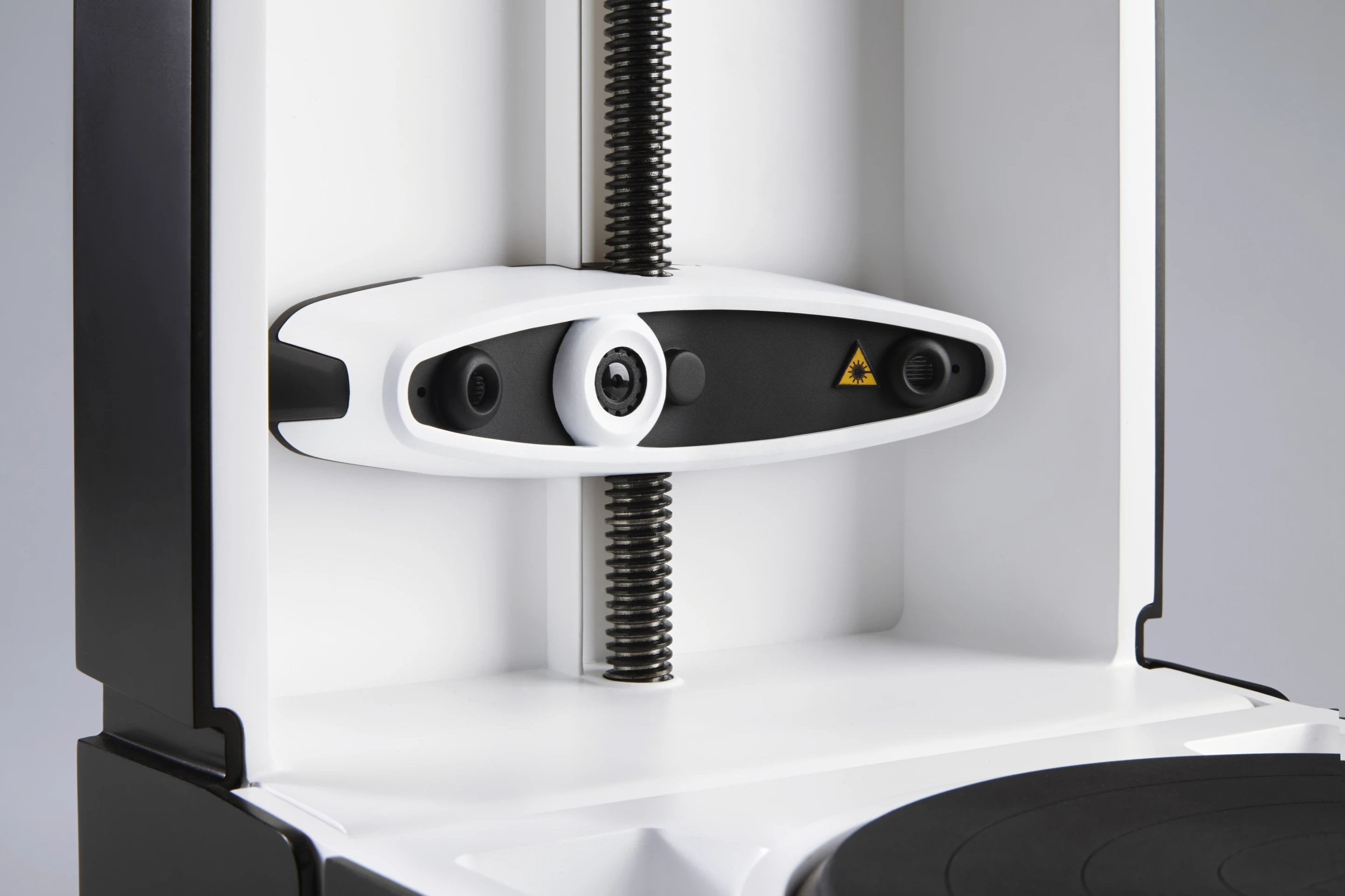 The device will retail at US$579