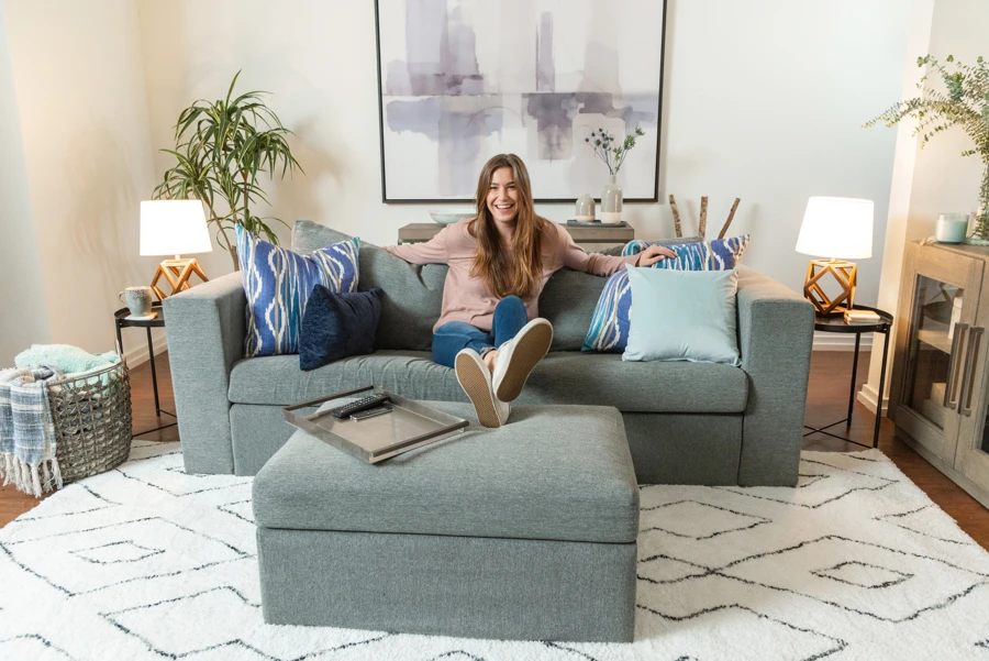 Elephant in a Box sofas are able to expand and recover their shape after being unpacked