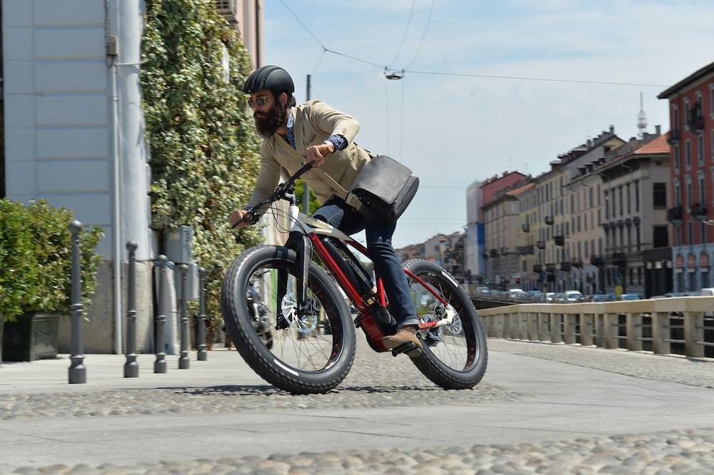 Cruising the city on the Fantic Seven Days