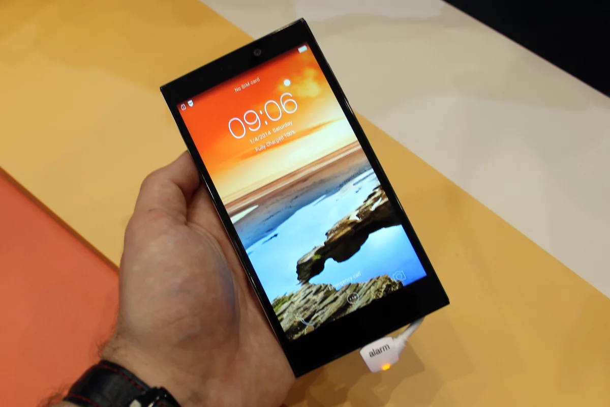 The Lenovo Vibe Z2 (Photo: Chris Wood/Gizmag.com)