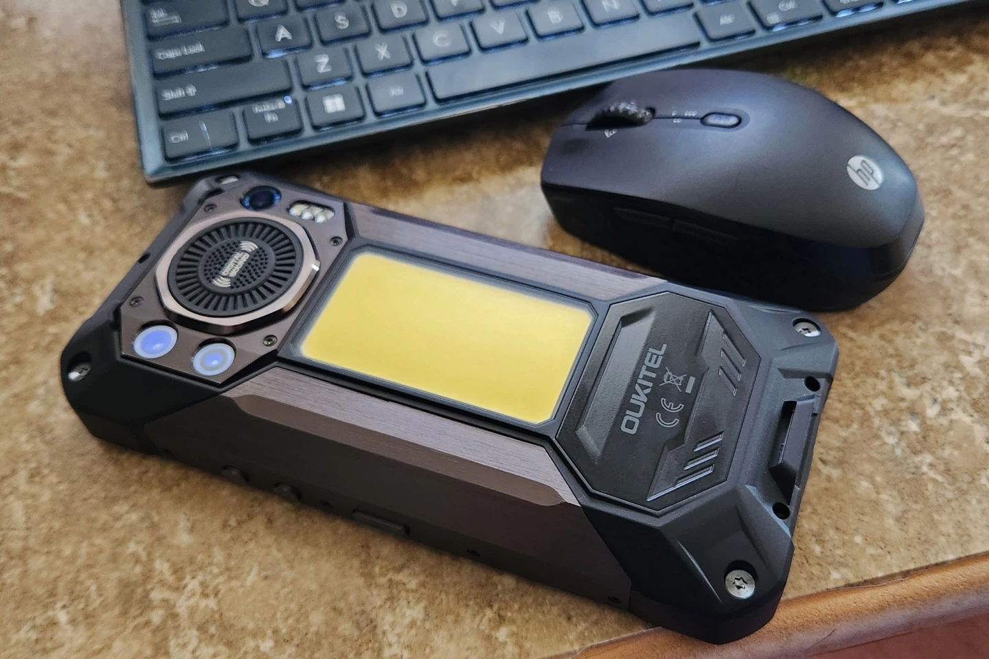 That's a lot of COB. It's pretty bright, too – 1,200 lumens. And the round thing that looks like a speaker? Yeah, that's the speaker. And it only has one