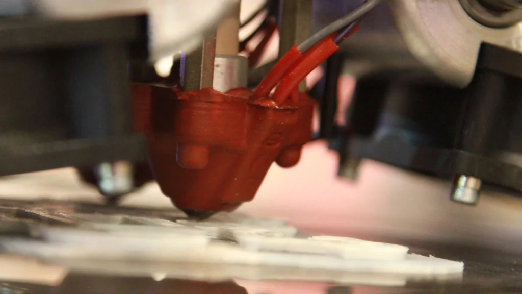 Fujifilm Australia is considering the introduction of 3D printers using the established "kiosk" model