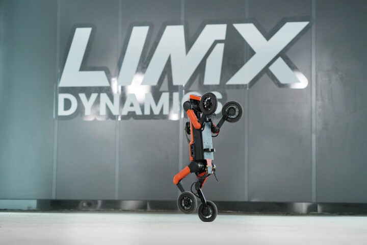 The W1 quadruped robot can now stand, walk and roll on its hind legs