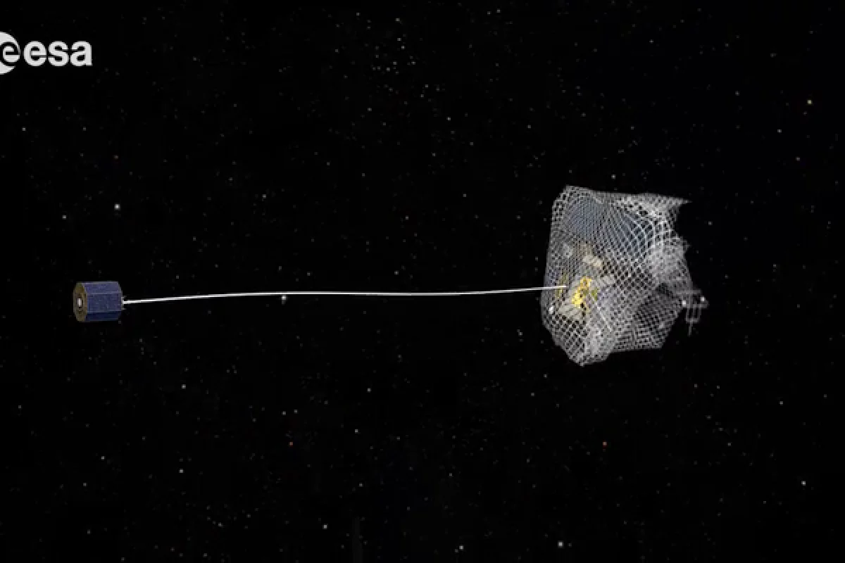 Netting a satellite (Image: ESA)