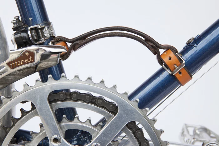 The Frame Holder as installed (Photo: Walnut Studiolo)