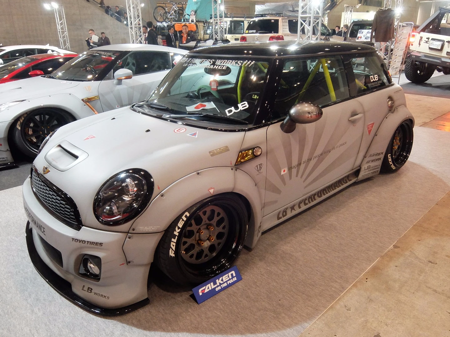 Liberty Walk lowered Mini sported a very interesting 3D-like paint job