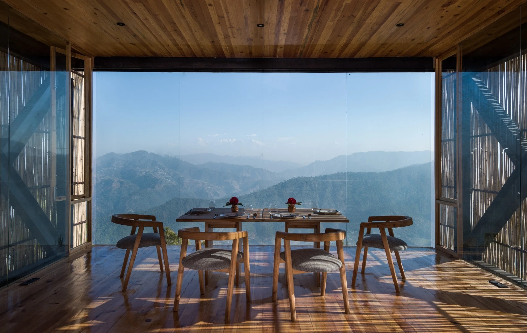 A room for two in The Kumaon Hotel starts at 13,510 Indian rupee per night (around US$200)