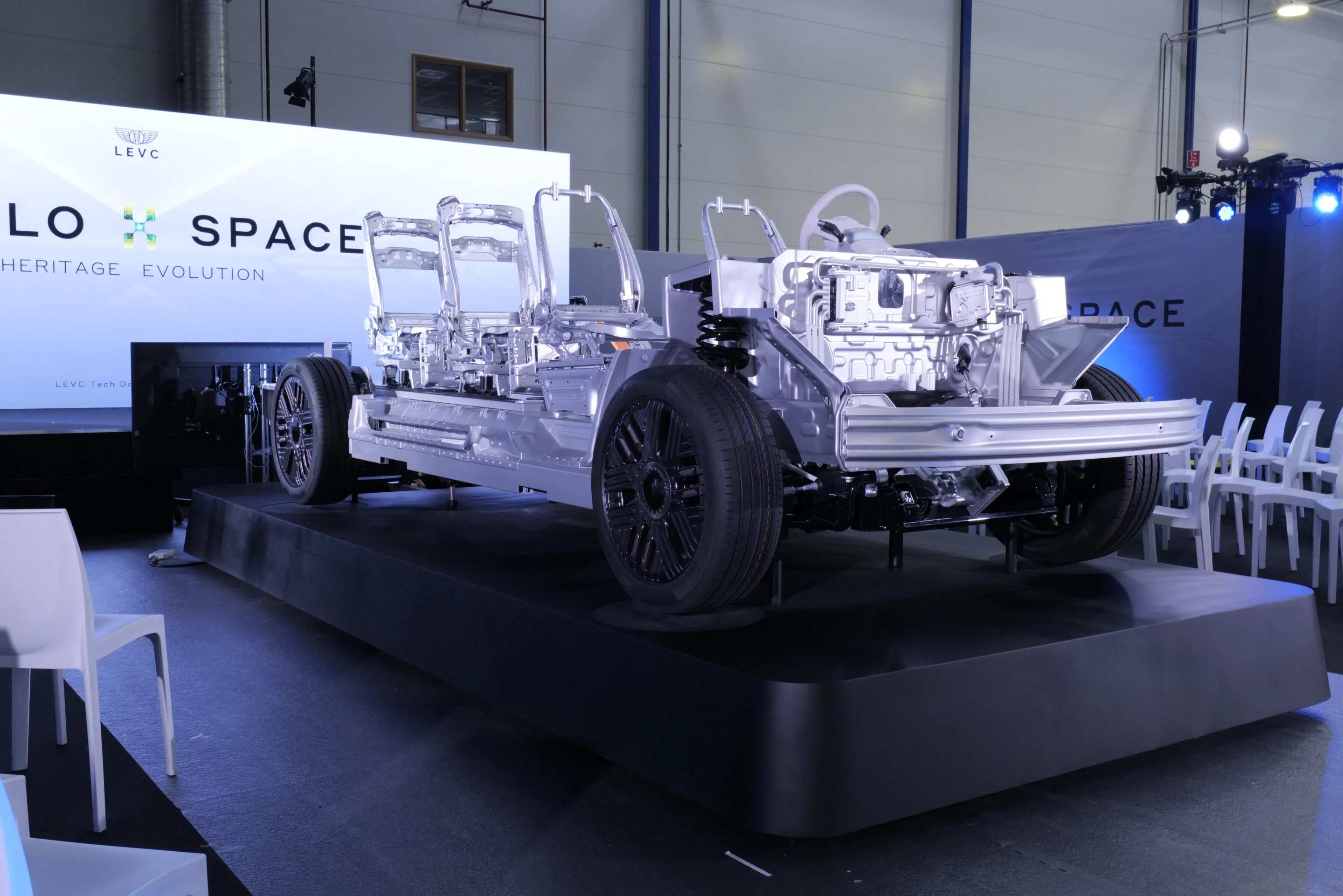The London Electric Vehicle Company and the Geely Holding Group have developed and launched a flexible-use electric vehicle platform called Space Oriented Architecture