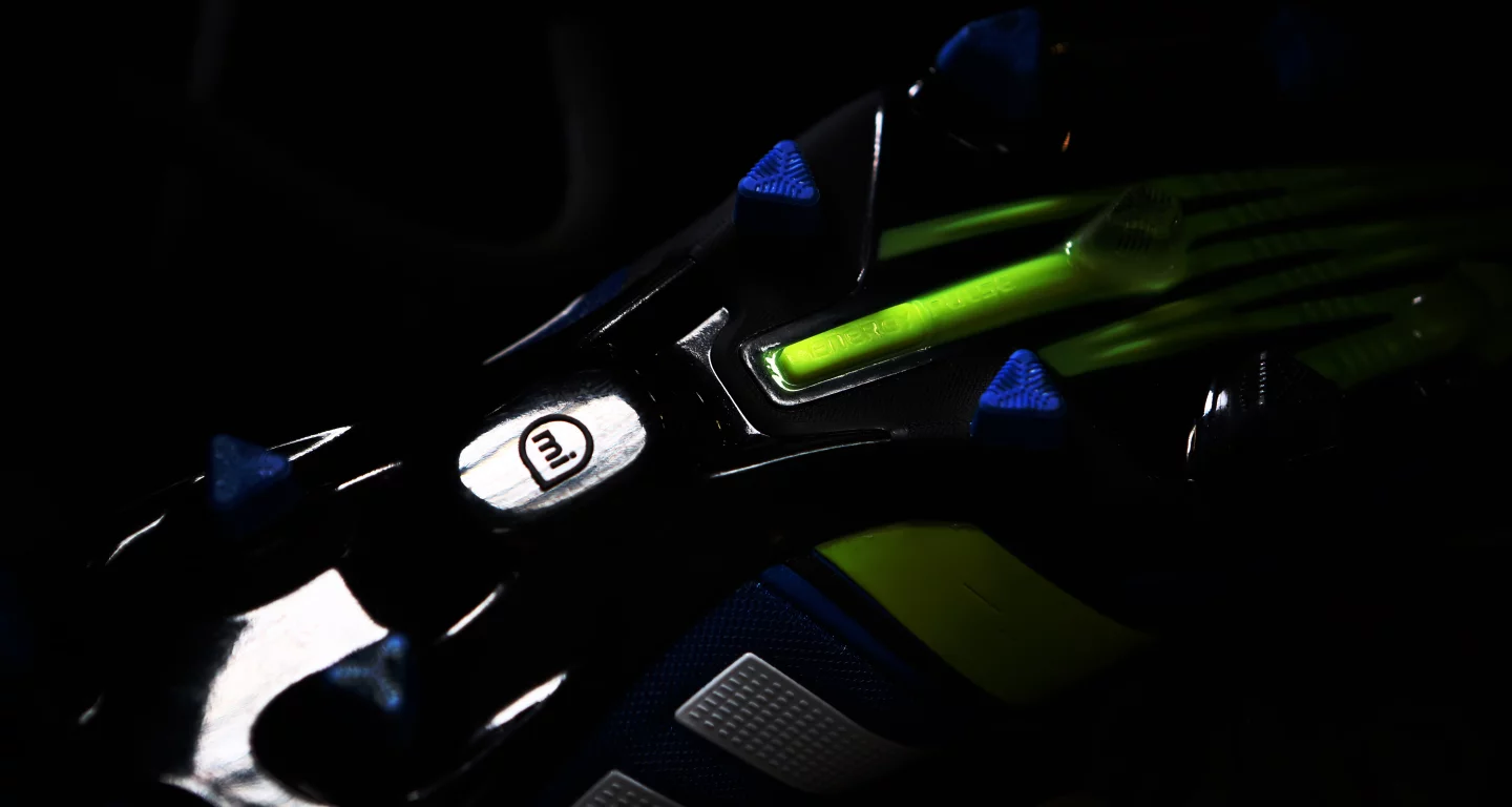 The miCoach cell tracks your performance
