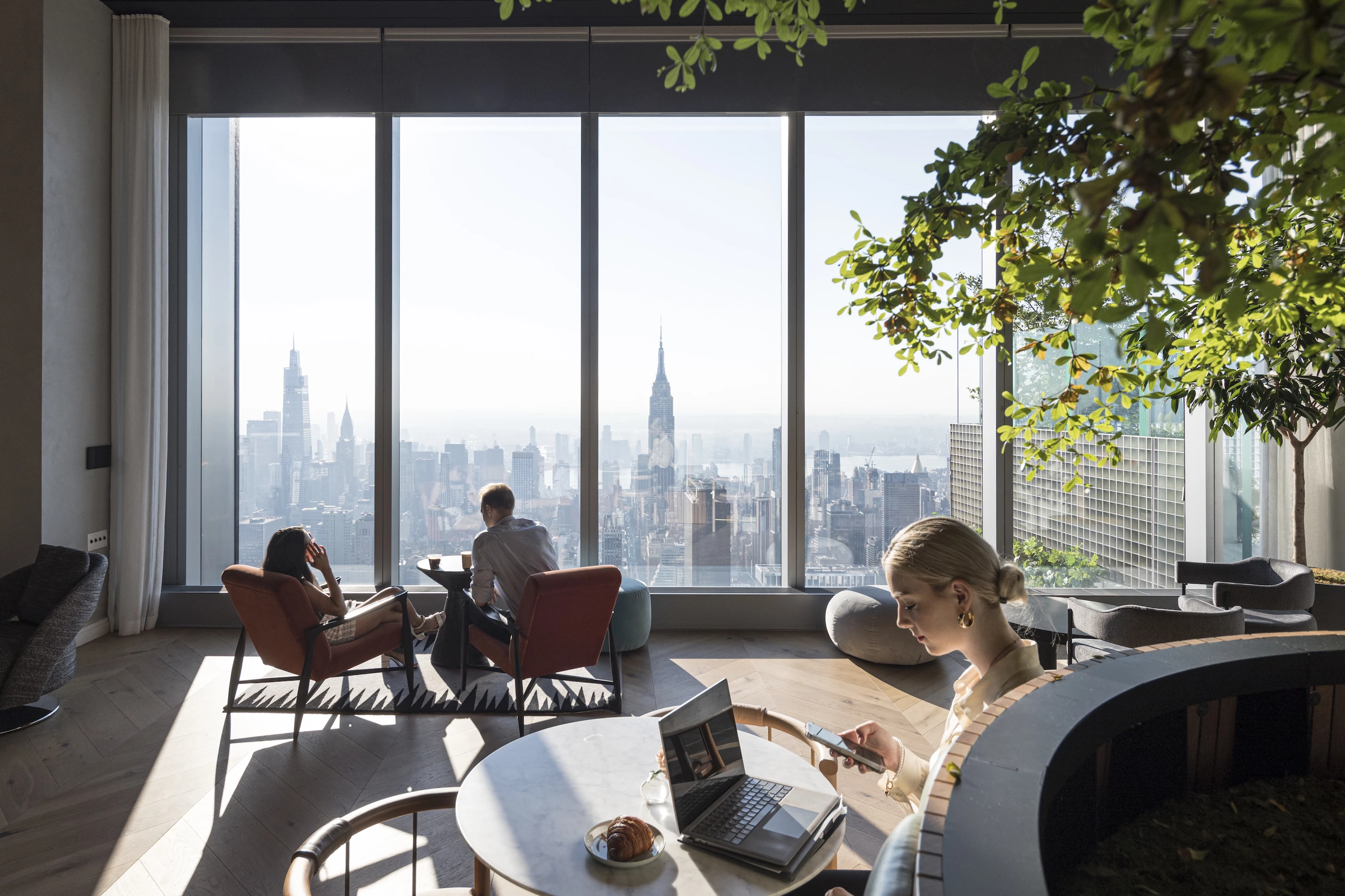 Most of The Spiral's interior is taken up by office space but it also includes amenities such as a private clubhouse on the uppermost floor offering excellent views of the city