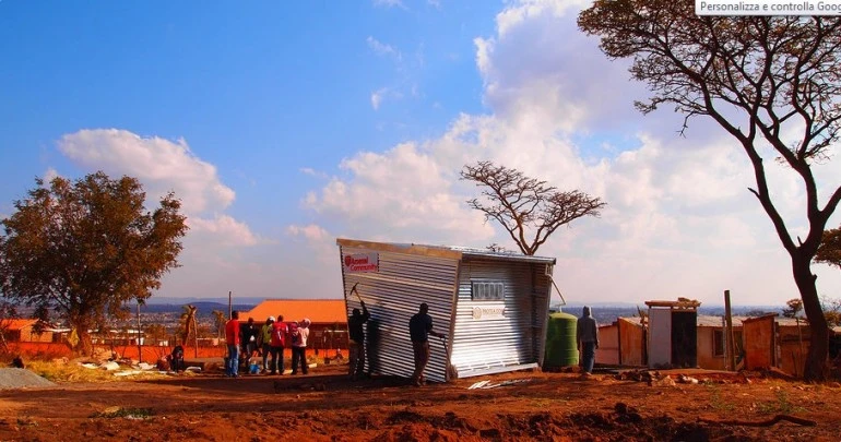 It also has a simple exterior toilet and a solar cooker outside, while a roof-based solar panel powers the interior lighting, two external LED strip lights, and a 12-volt charger