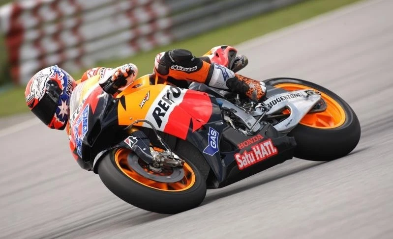Honda's RC212V took four of the top five finishing spots in the opening round of MotoGP 2011