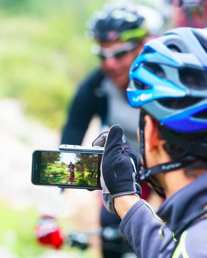 The Pictar allows for one-handed (and gloved) picture-taking