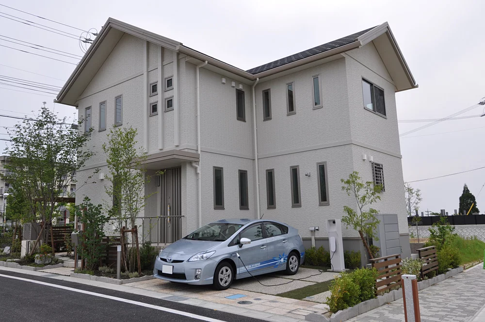 Toyota will begin testing its V2H technology later this year at approximately 10 of its Toyota City smart homes