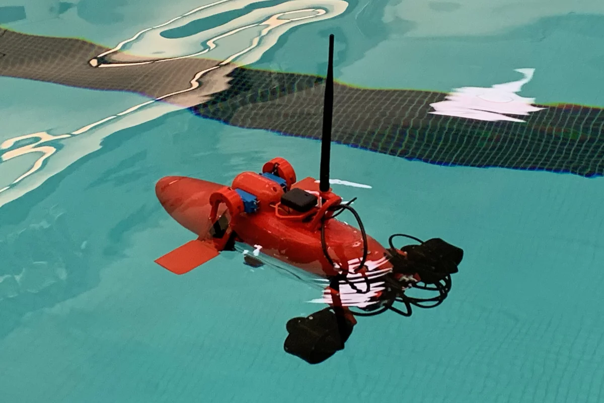 Although the 3D-printed model used in the study is mainly remotely controlled, it can autonomously perform actions such as following preprogrammed routes and pursuing moving targets