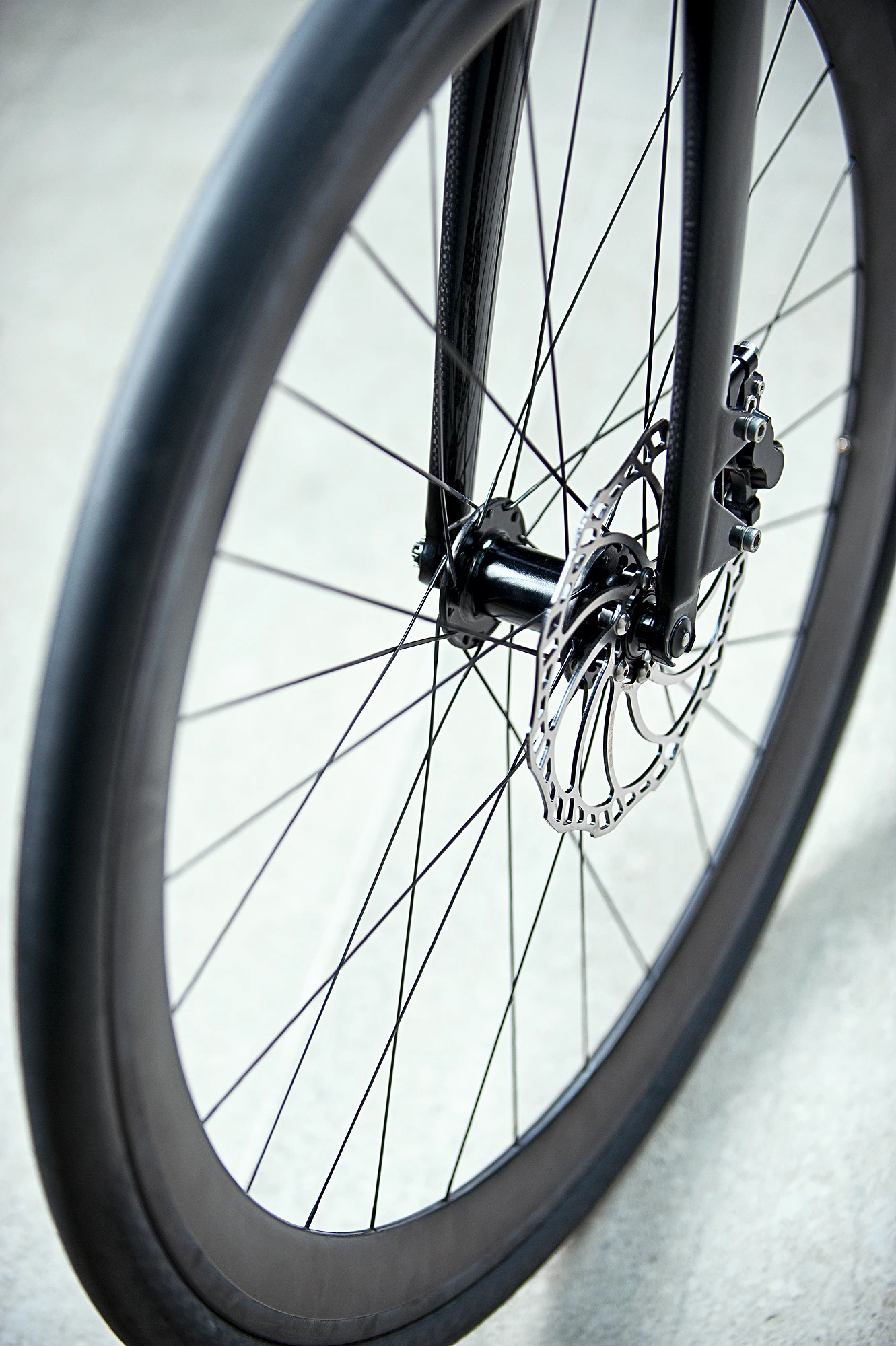 The coren uses ENVE carbon wheels
