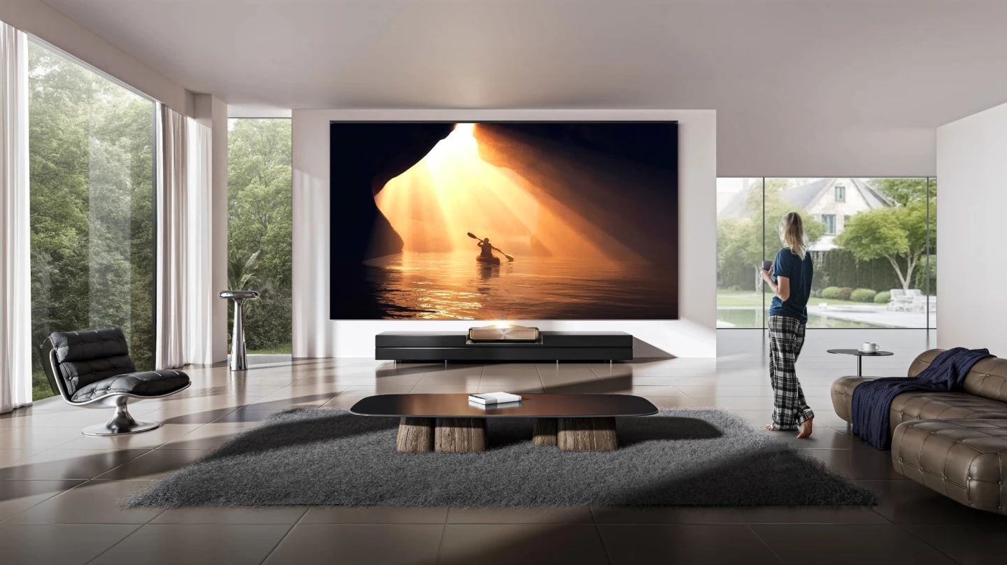 With 5,000 lumens and 5,000:1 contrast, daytime viewing is back on the menu - particularly when the L9Q is paired with an opt