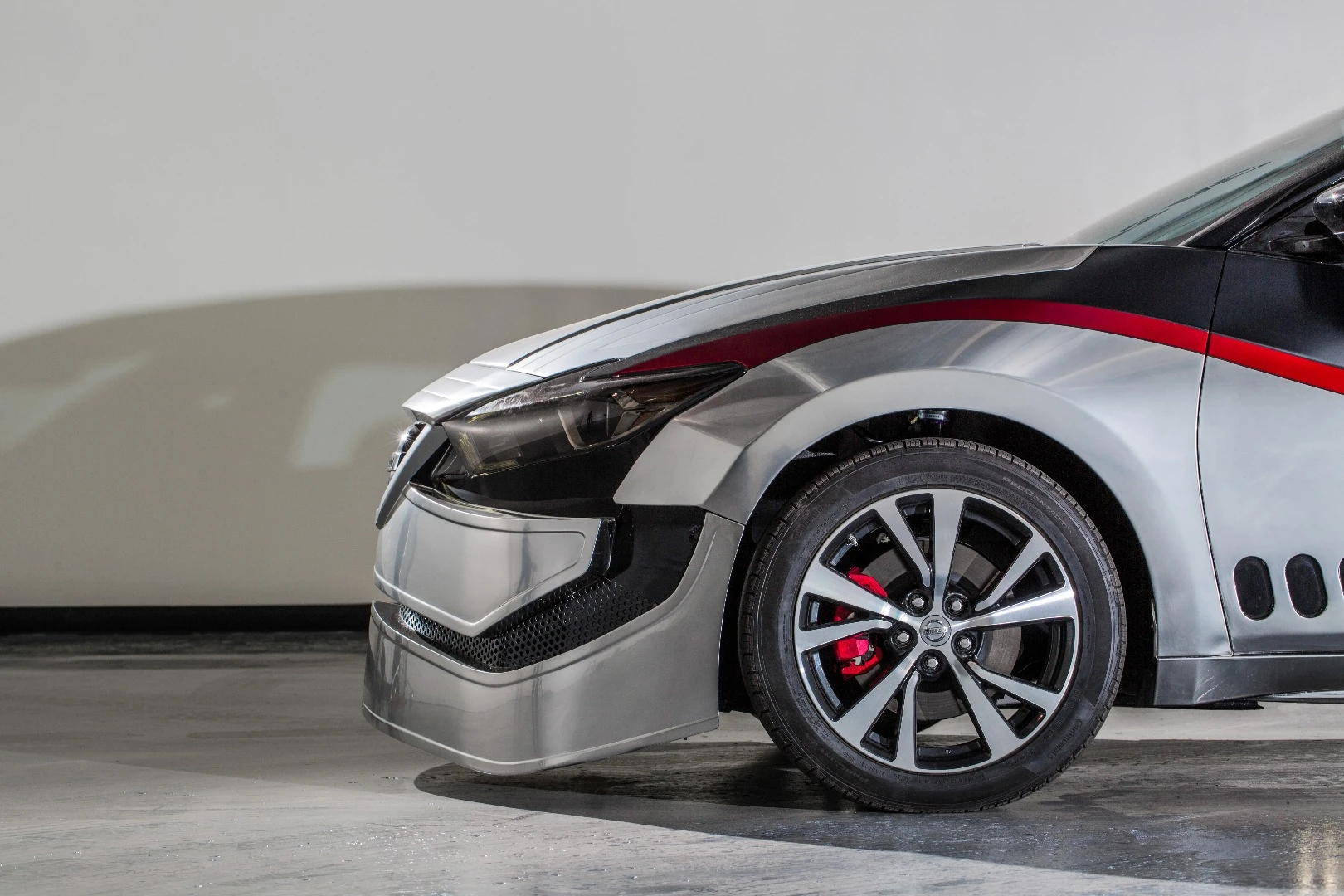 A Maxima modelled on Captain Phasma's iconic helmet shape