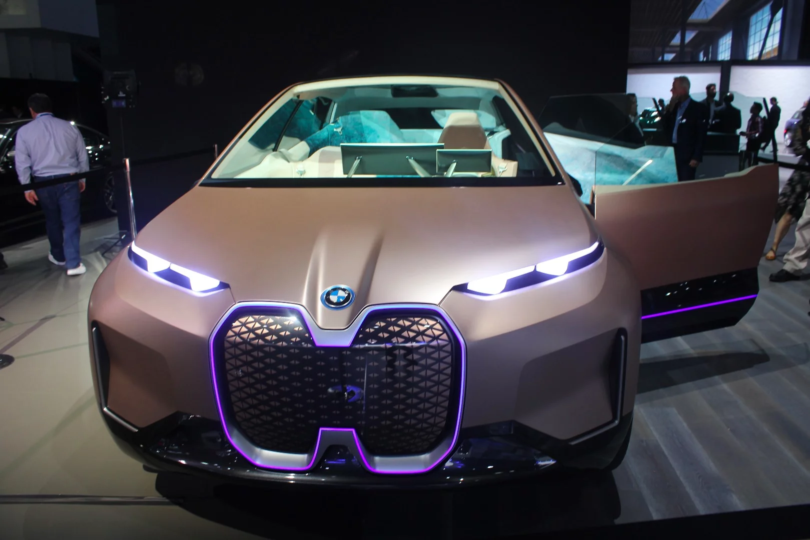 BMW Vision iNext at the 2018 LA Auto Show