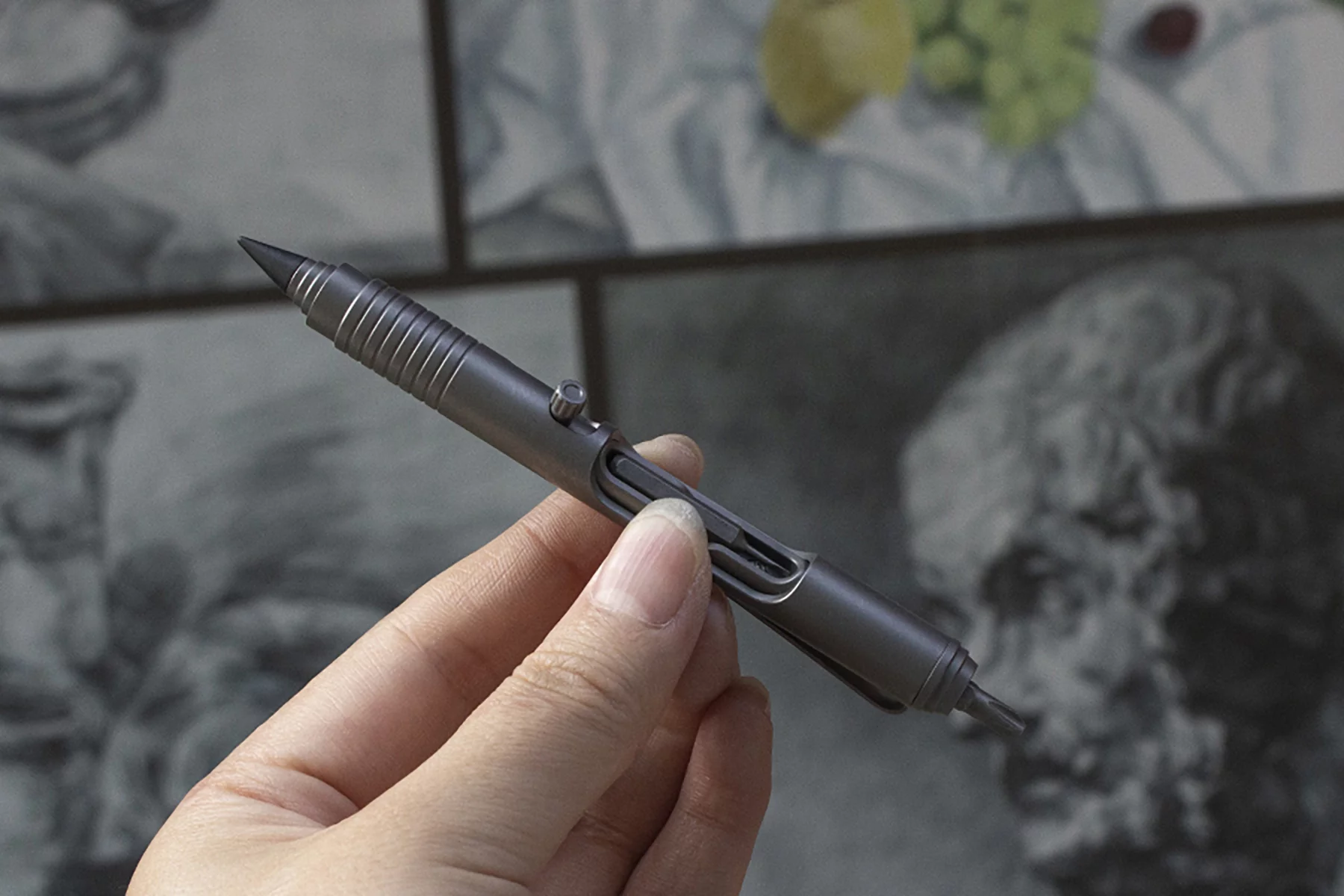 The sleek design of the Bullet Ant 2.0 includes an anti-slip grip