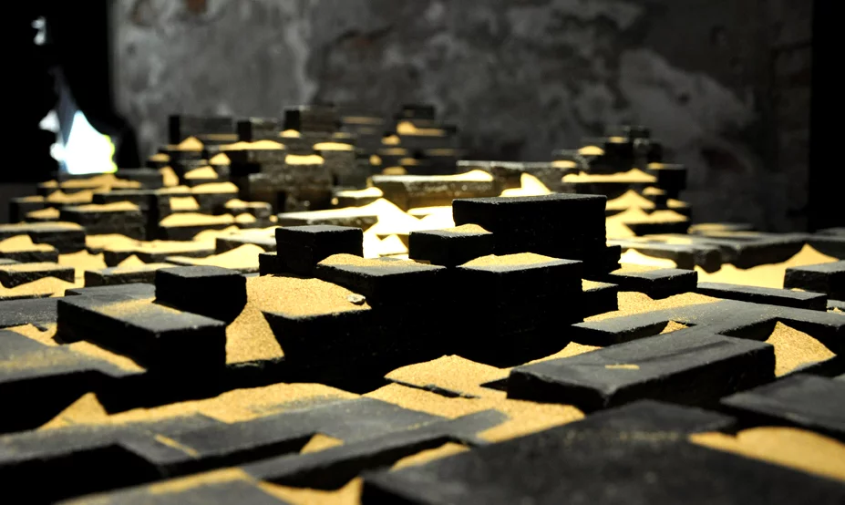 Monditalia: sand models of a frozen landscape (Photo: Edoardo Campanale)