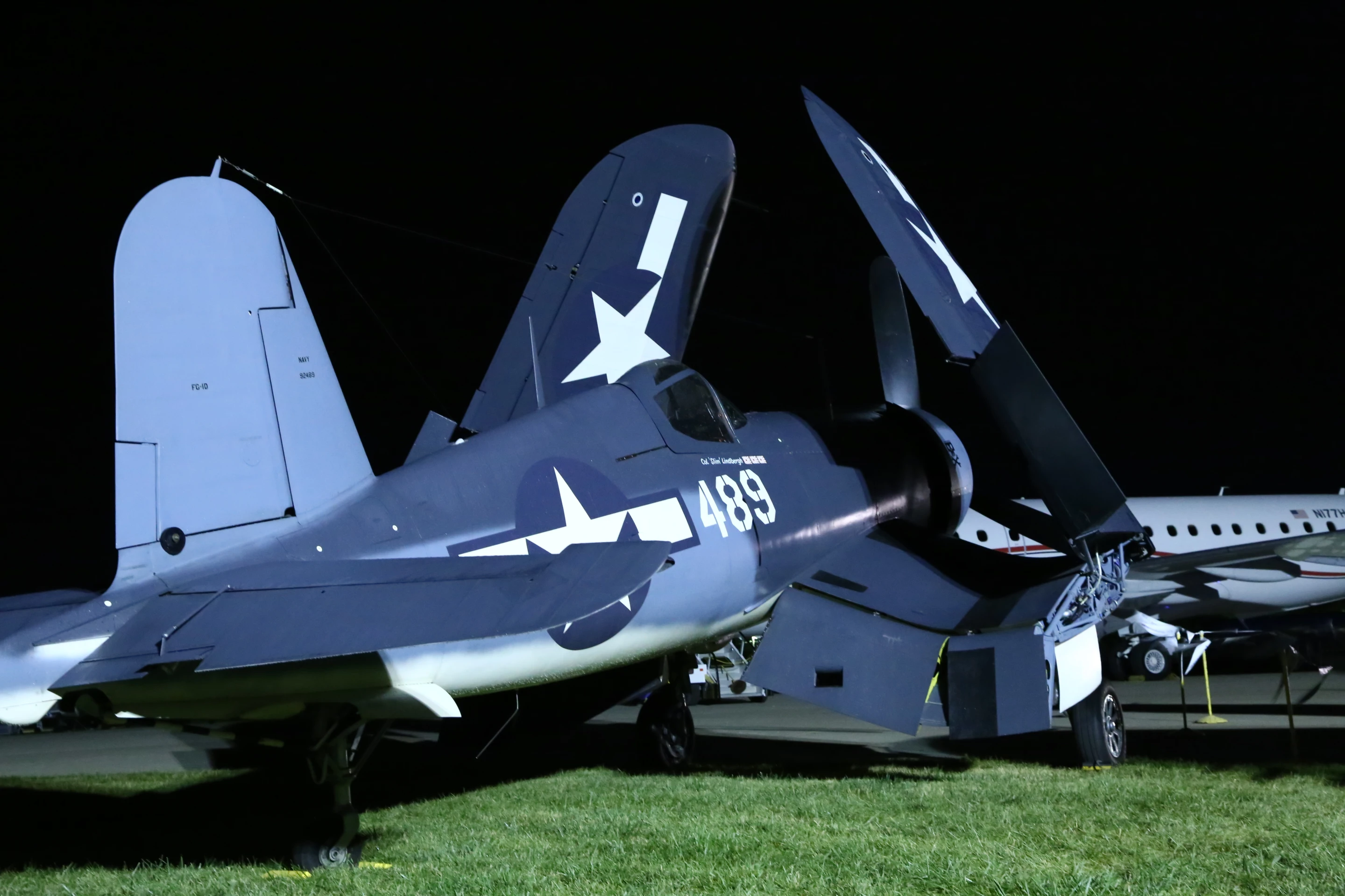 US Navy Corsair with wings in upright position (Photo: Angus MacKenzie/Gizmag.com)