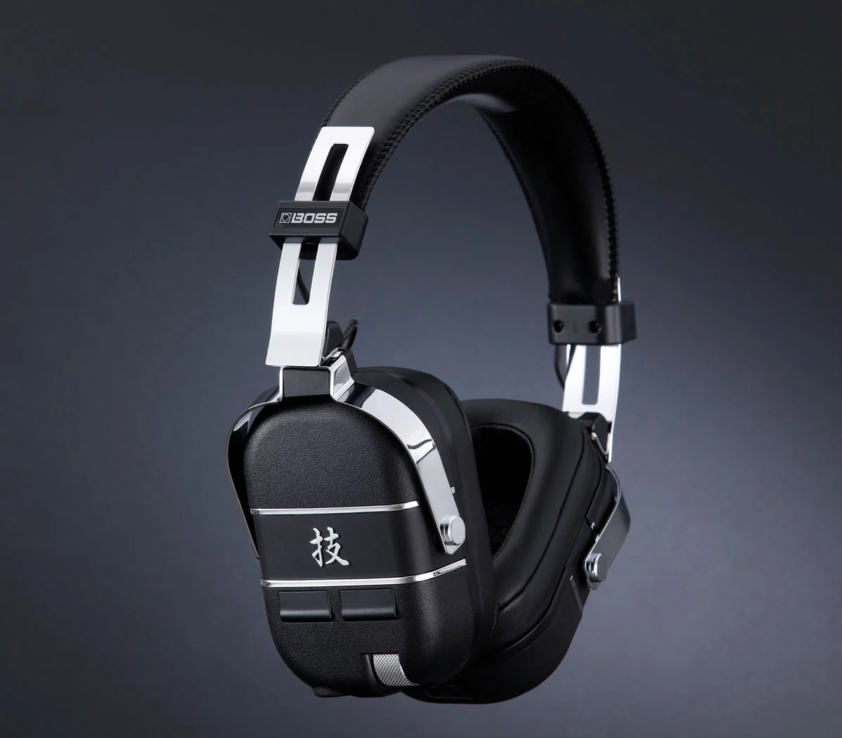 The Li-ion battery integrated into the headphones is reported to last for 5 hours per 3 hour recharge