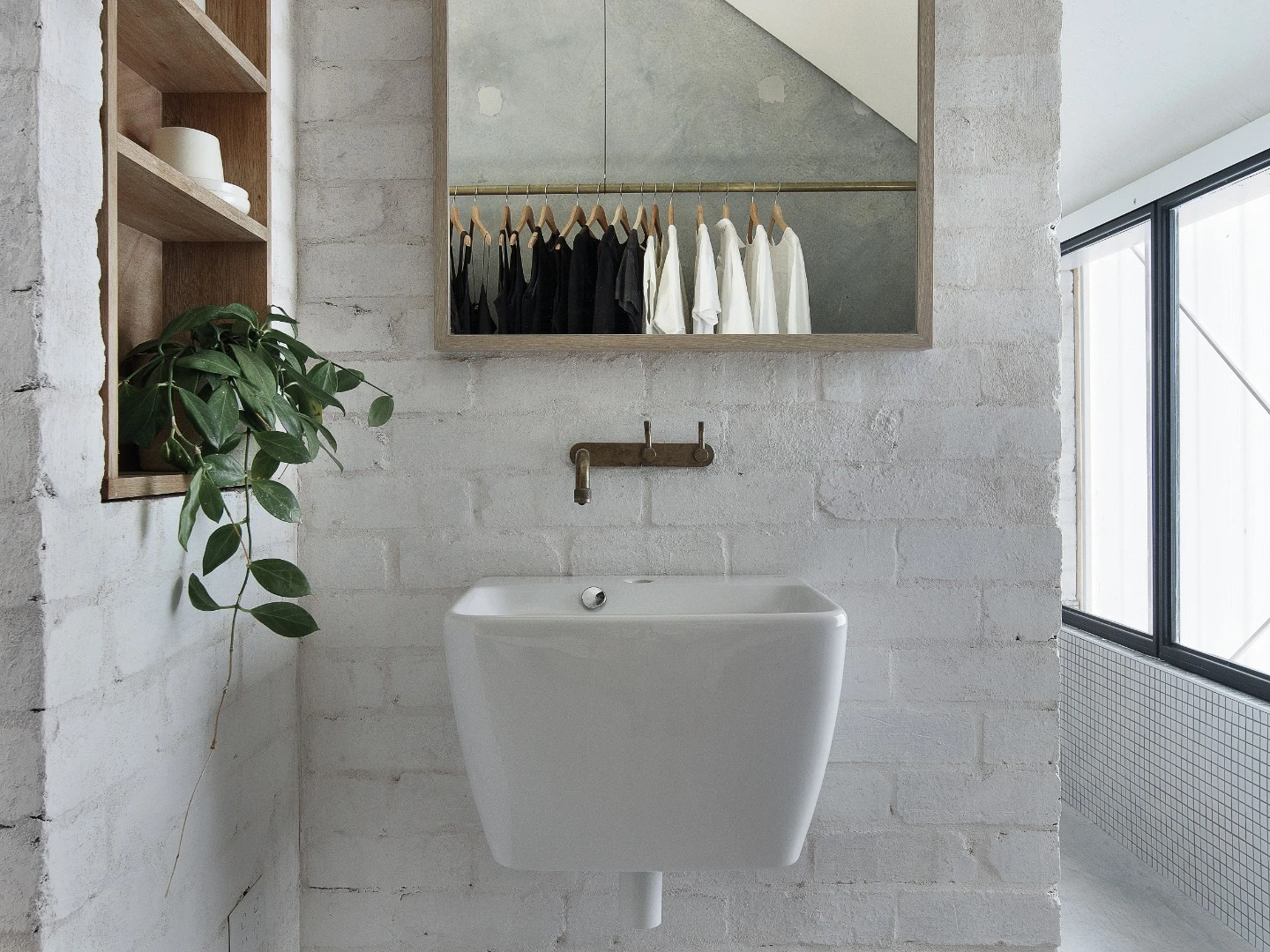 Simple basin in the upstairs bathroom