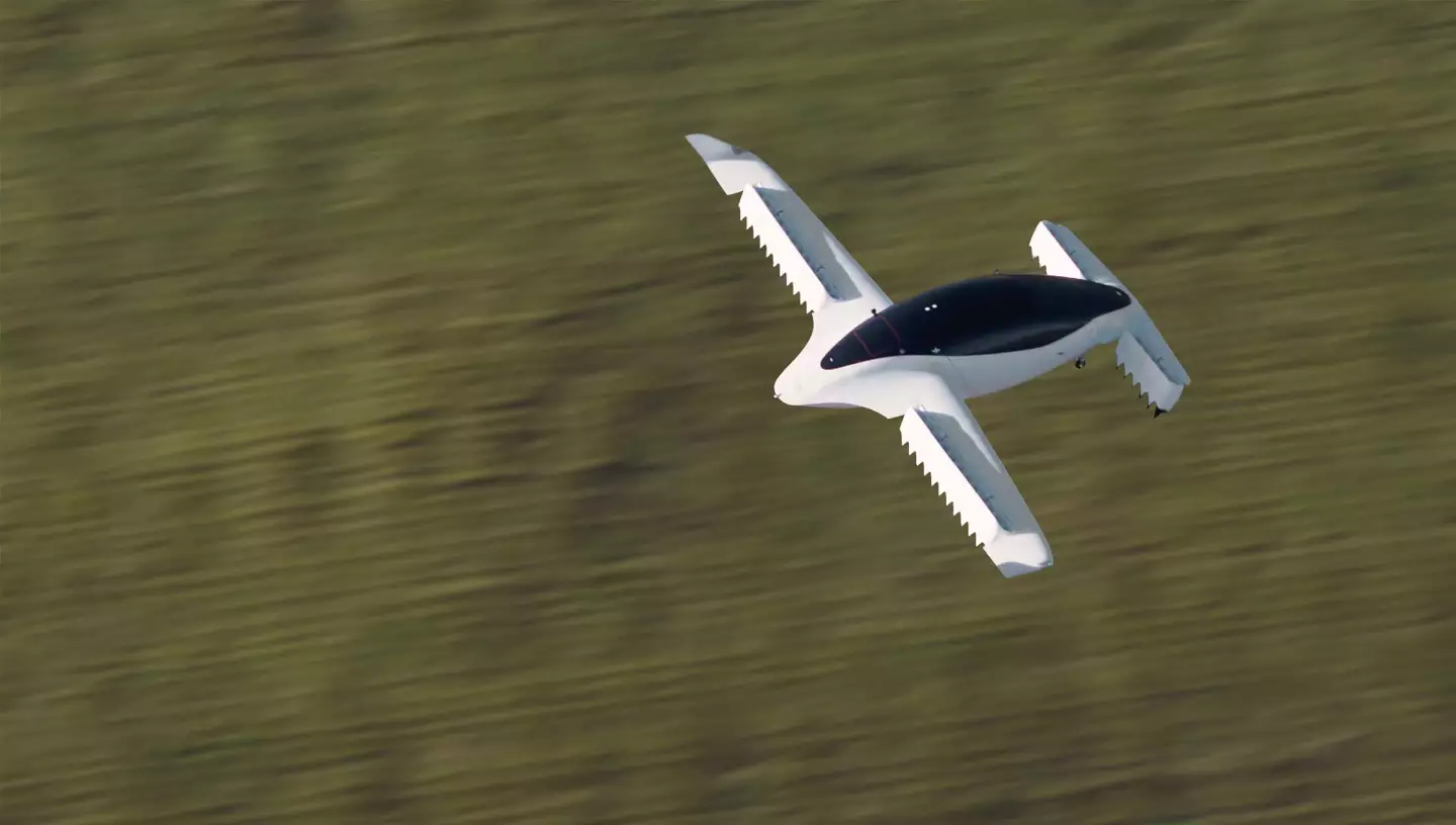 Lilium's five-seater eVTOL has now been shown flying at over 100 km/h