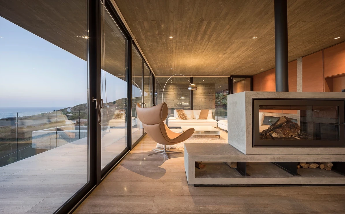 Inside La Casa H by Felipe Assadi Arquitectos