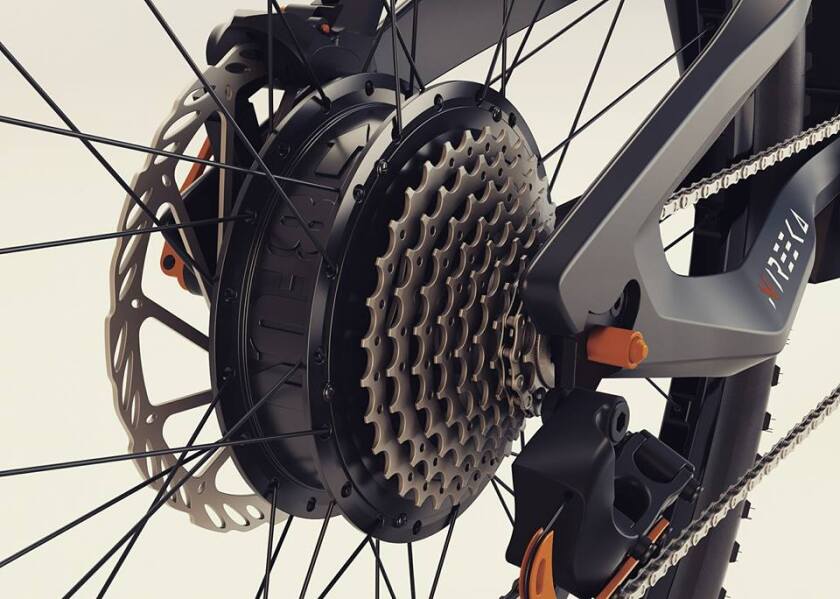 Nireeka carbon e-bike: Shimano 10-speed gearset with single-handed gear shifting