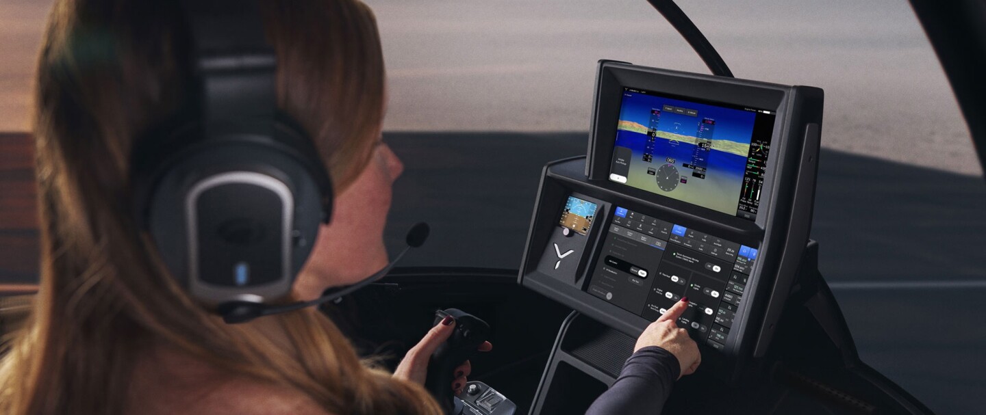 SkyOS greatly simplifies the helicopter cockpit