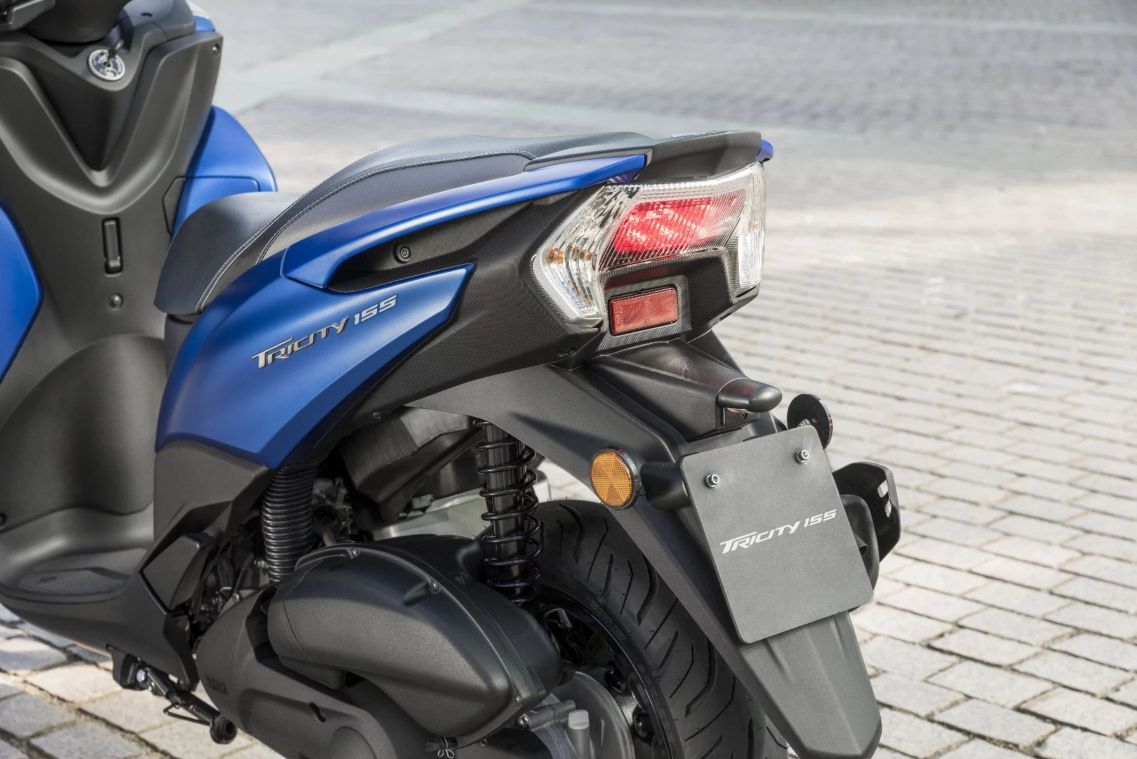 From the rear both Tricity models look identical