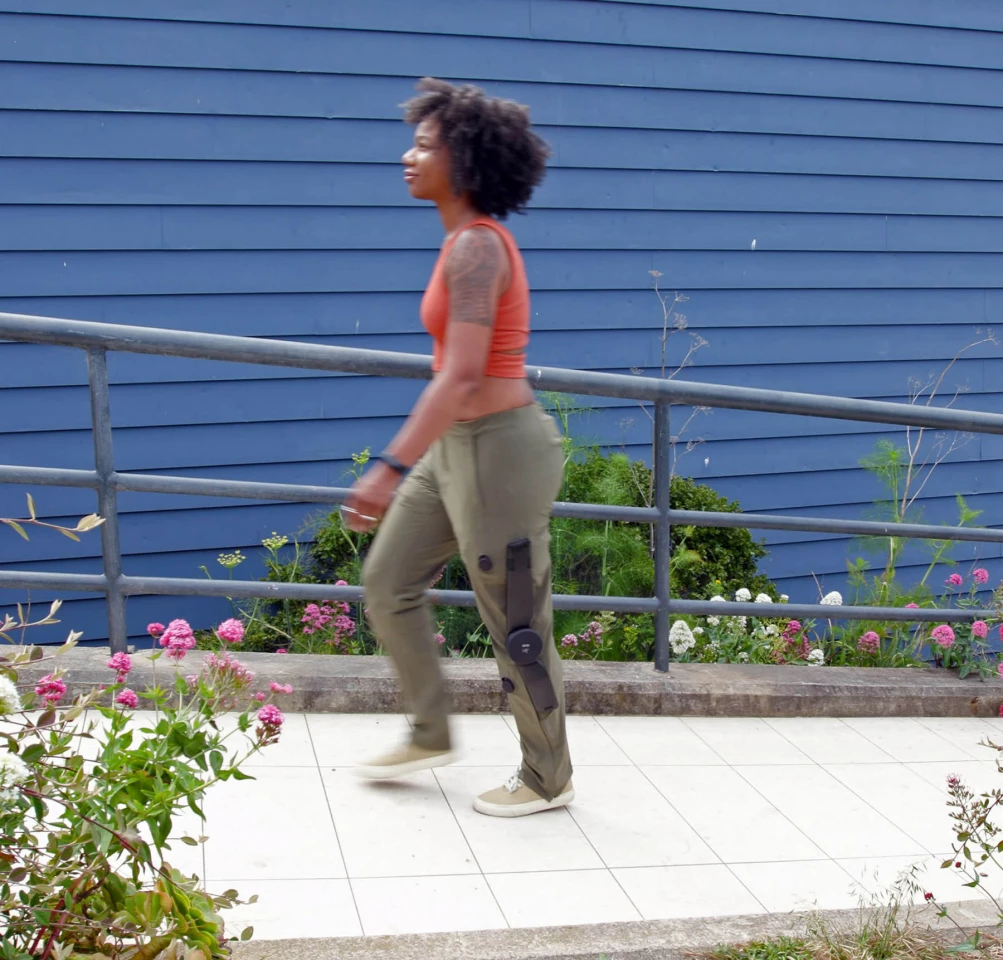The Skip MO/GO pant will help you on and off the mountain