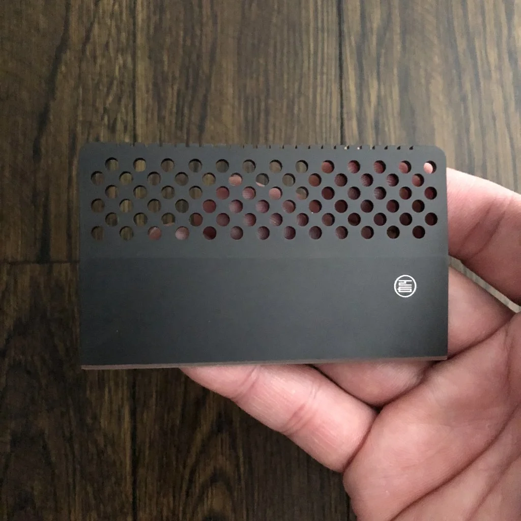 The Lynx knife doesn't overdo it with fancy folding mechanisms and secondary tools