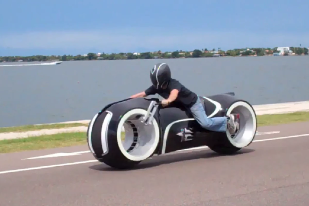 All-Electric Lightcycle (Screenshot from Parker Brothers video)