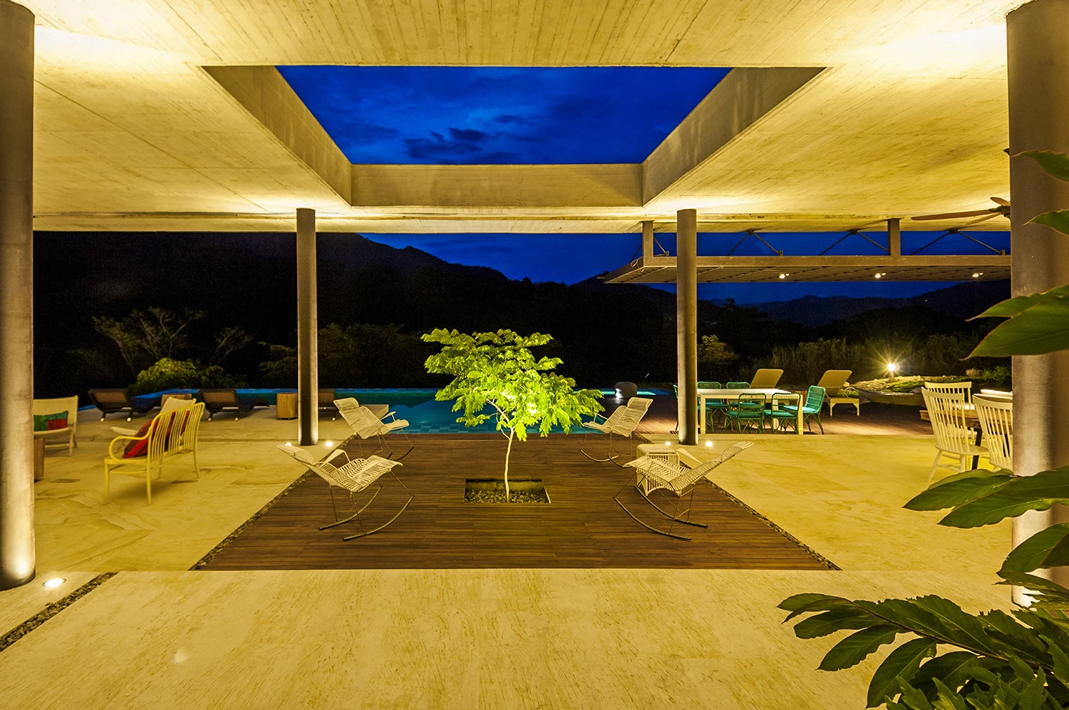 The home can be separated into two main areas: open and private (Photo: David Uribe)