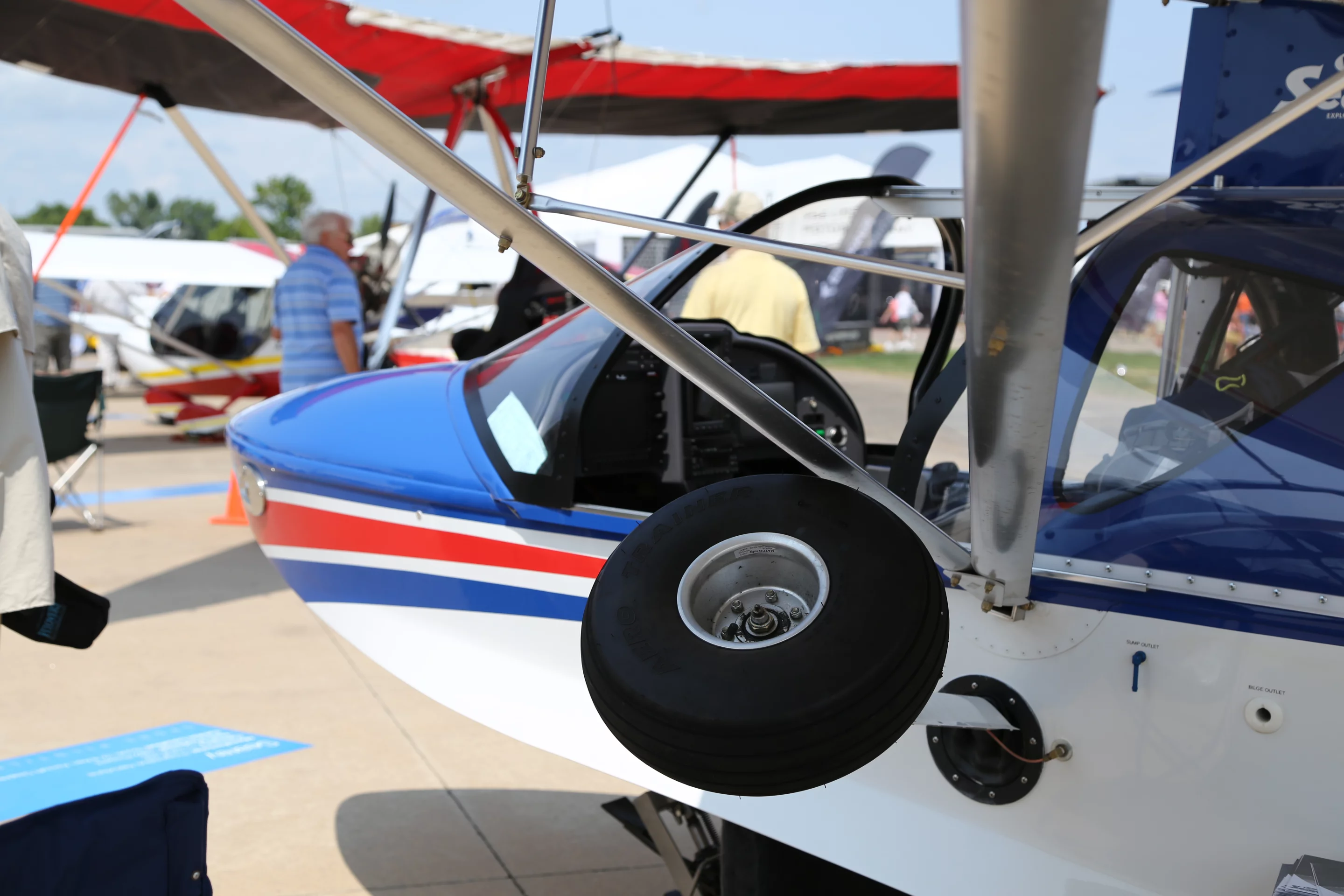Searey Elite amphibious aircraft on display at EAA AirVenture 2014 (Photo: Angus MacKenzie/Gizmag.com)