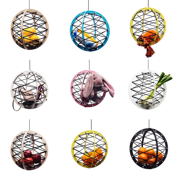 The plastic version, also dishwasher safe, is available in pink, red, blue, fuchsia, yellow back and white