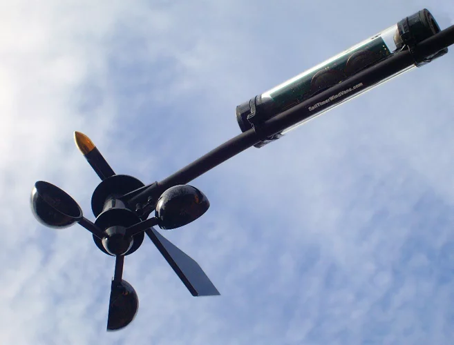 The first anemometer in the world that can send wind speed and direction via Bluetooth to a handheld device. It is wireless, solar-powered and waterproof. Just attach to the masthead with two screws, and start using it.