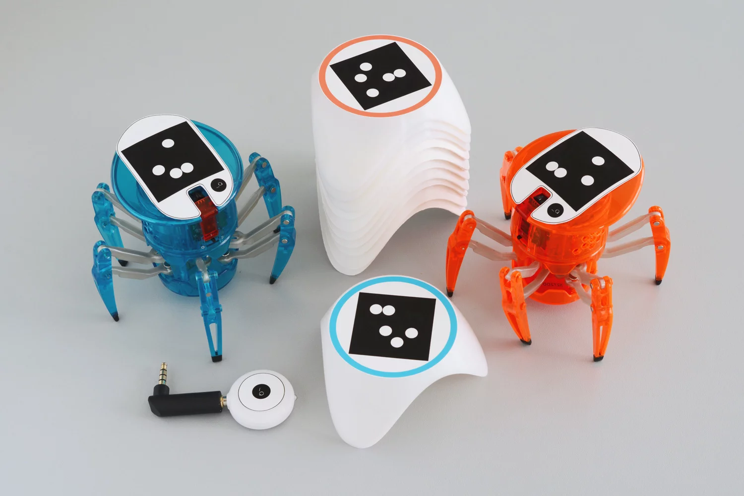 Up to two robots can be controlled with one bots_alive kit at the same time
