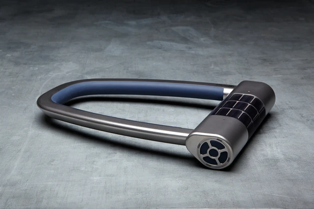If the user's phone battery dies, the Skylock can still be locked and unlocked by entering a numerical code on its capacitive touch buttons