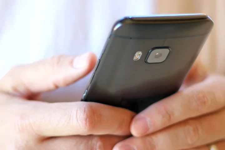 Gizmag reviews HTC's incremental – but still solid – 2015 flagship, the HTC One M9 (Photo: Will Shanklin/Gizmag.com)