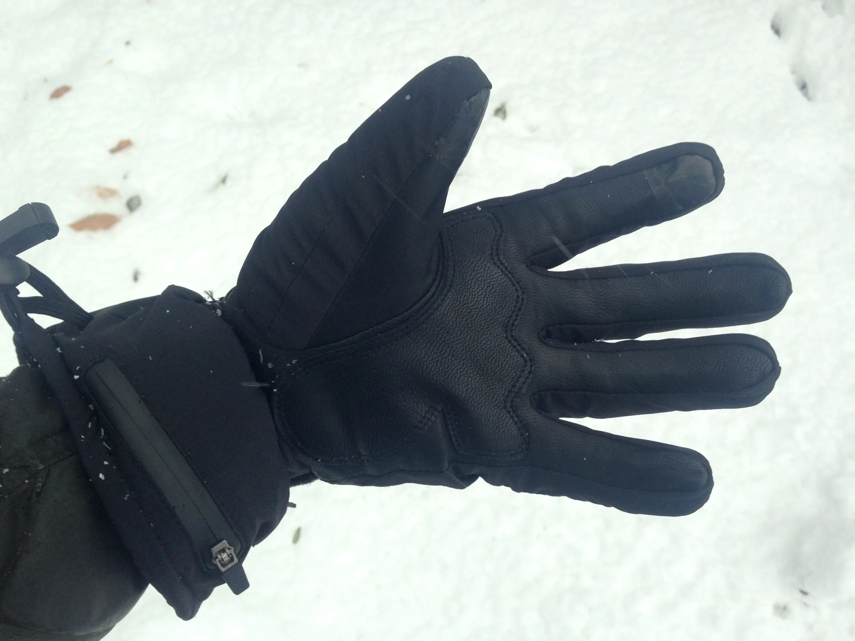 The Antelife G1 gloves feature goat leather palms and touchscreen-sensitive fingertip pads