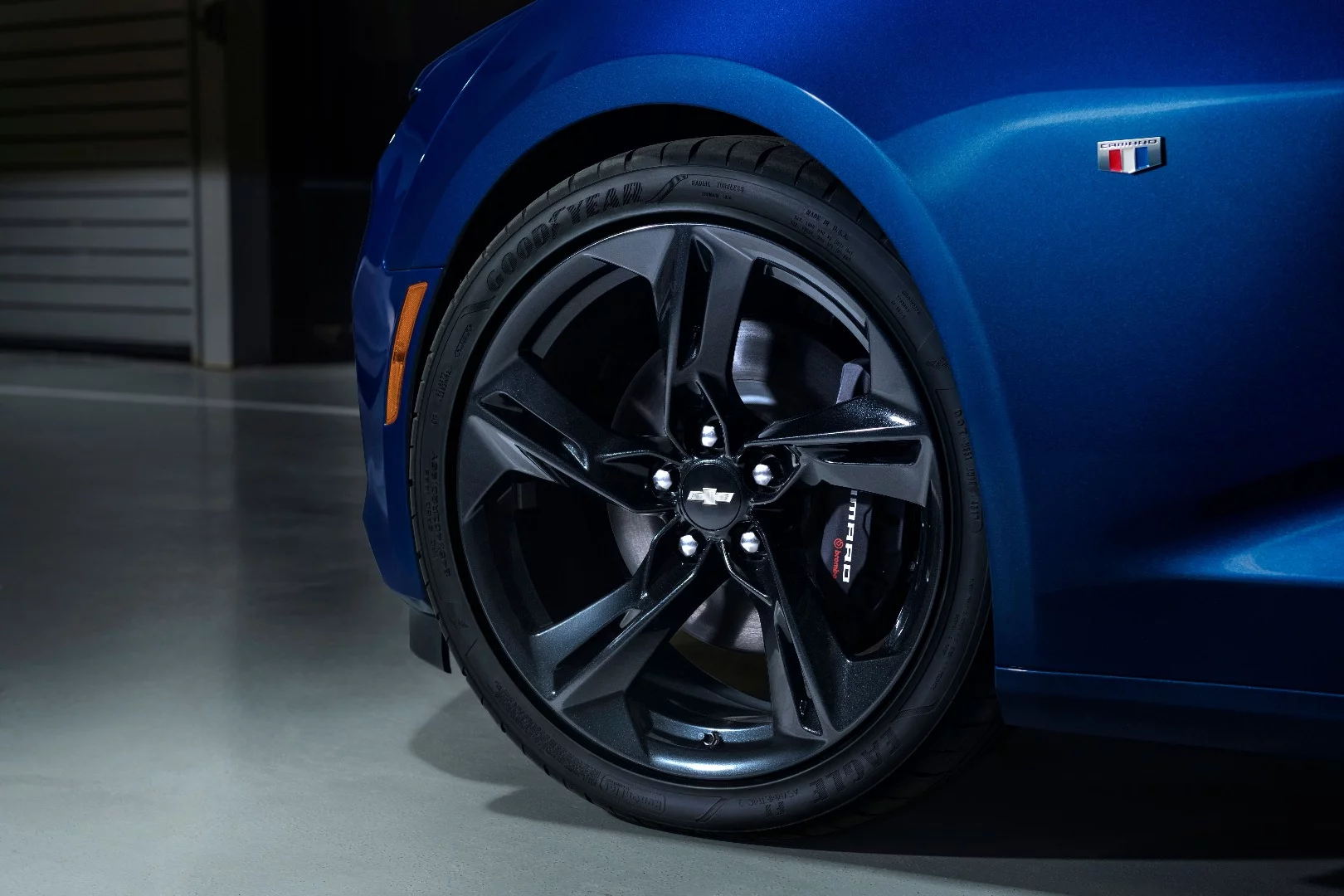 Both the RS and SS trims get new 20-in wheel options