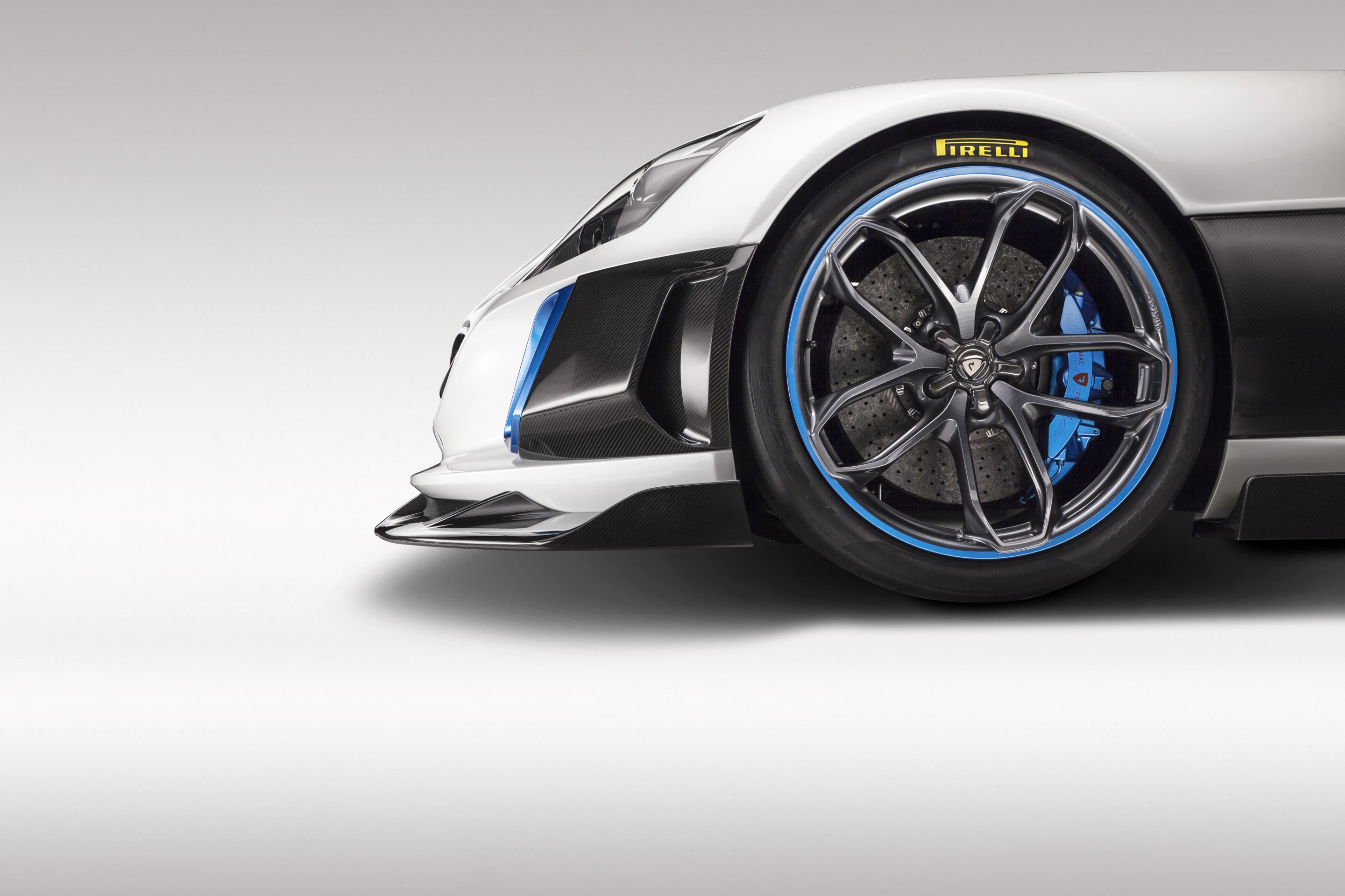 The Concept S includes a full aerodynamics package