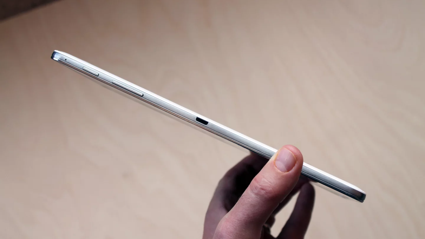 It's also very thin, at 7.2 mm